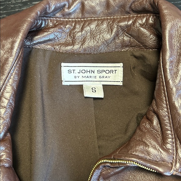 Fabulous St.John Butter Soft Leather
Jacket Embellished w/Brass
Grommets - Picture 12 of 17
